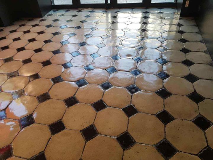 Spécialiste de la métallisation de sols PVC