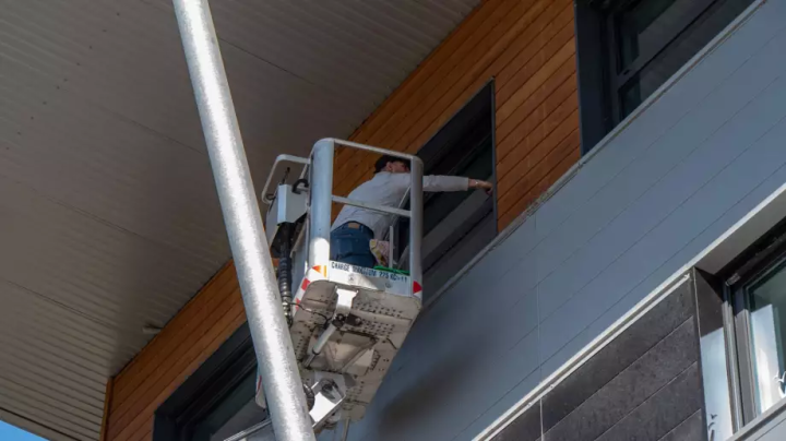 Entreprise de nettoyage de vitres avec nacelle